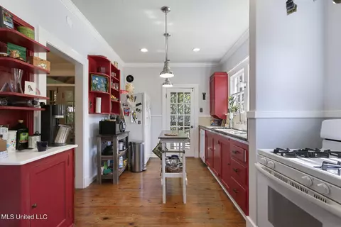 Kitchen - 1520 Greymont St, Jackson, MS 39202 photo 1 of 5