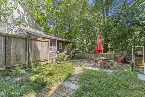 Exterior - 1520 Greymont St, Jackson, MS 39202 photo 6 of 9