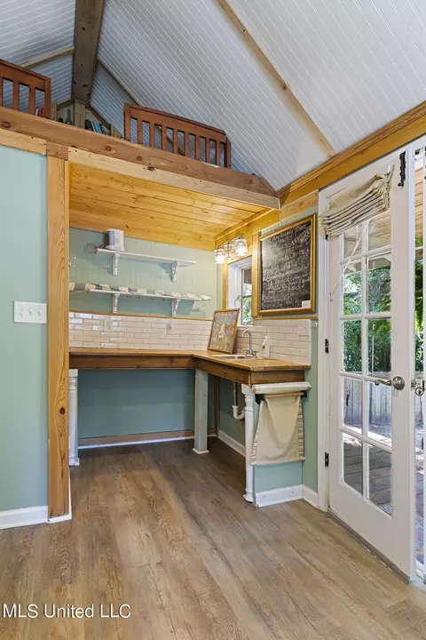 Kitchen - 1520 Greymont St, Jackson, MS 39202 photo 5 of 5