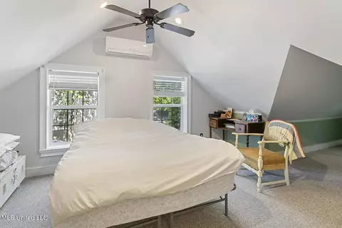 Bedroom - 1520 Greymont St, Jackson, MS 39202 photo 2 of 3