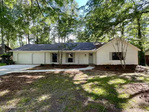 319 Swallow Dr, Brandon, MS 39047 photo 1