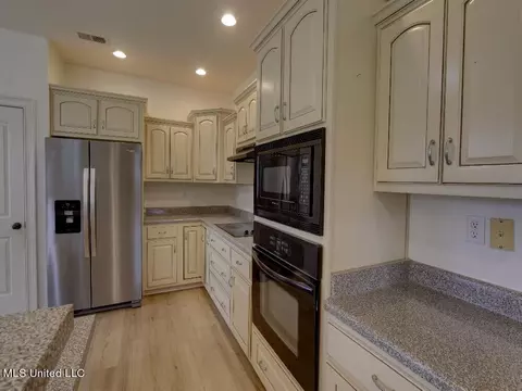 10199 Emerald Forest Dr, Hernando, MS 38632 photo 10