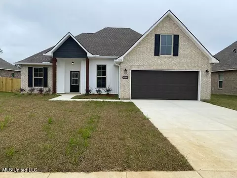 15350 High Point Dr, Gulfport, MS 39503