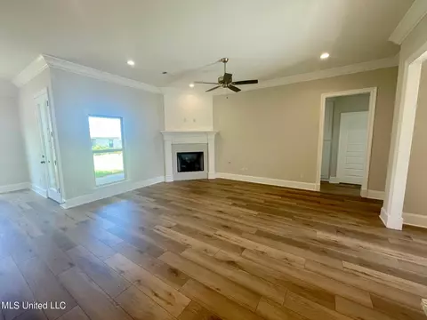 Living - 129 Hunters Way, Canton, MS 39046 photo 2 of 2