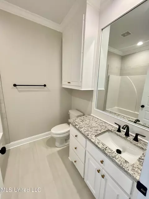 Bath - 129 Hunters Way, Canton, MS 39046 photo 5 of 5