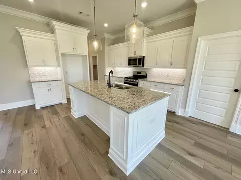 Kitchen - 129 Hunters Way, Canton, MS 39046 photo 1 of 4