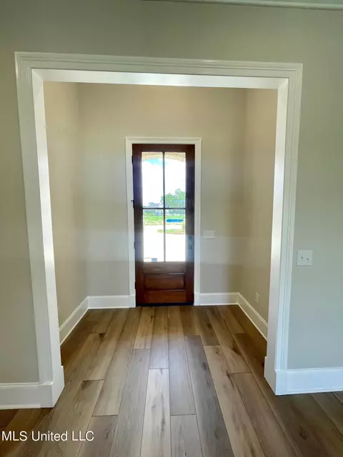 Entry Way - 129 Hunters Way, Canton, MS 39046 photo 1 of 1