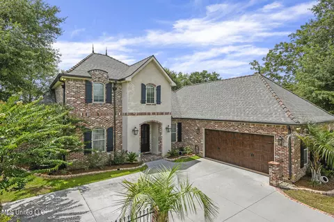 15145 Dixie Oaks Dr, Biloxi, MS 39532