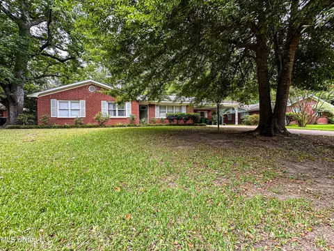 1206 N 6th Street St, Columbus, MS 39701