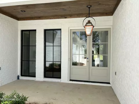 427 Whittington Cir, Madison, MS 39110 photo 2