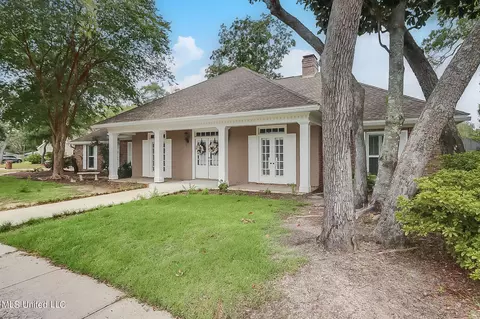 2044 Mauvilla Cove Cv, Biloxi, MS 39531