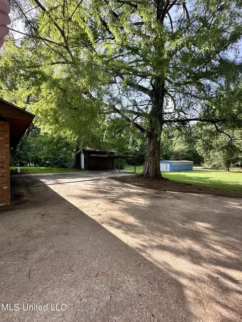 Exterior - 24076 Highway 8 E, Grenada, MS 38901 photo 3 of 6