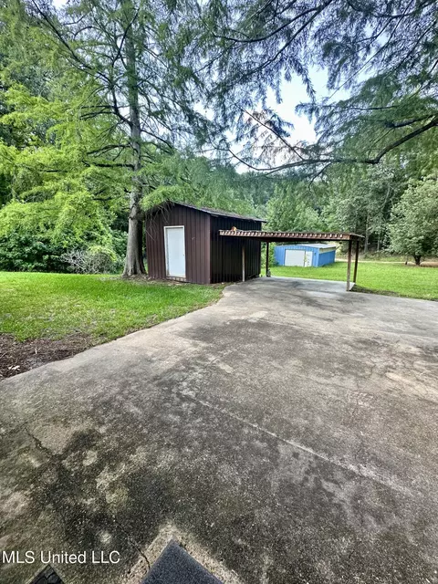 Exterior - 24076 Highway 8 E, Grenada, MS 38901 photo 5 of 6
