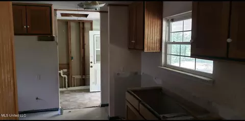 Entry Way - 1030 Man Moulds Rd, Lucedale, MS 39452 photo 1 of 5
