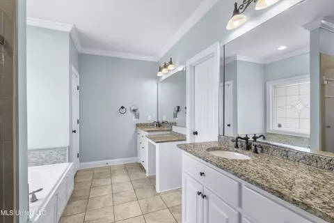 Bath - 608 Highleadon Pl, Madison, MS 39110 photo 2 of 7