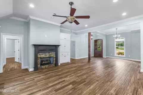 Living - 608 Highleadon Pl, Madison, MS 39110 photo 4 of 7