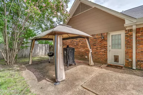 Exterior - 127 Sumac Dr, Madison, MS 39110 photo 7 of 8