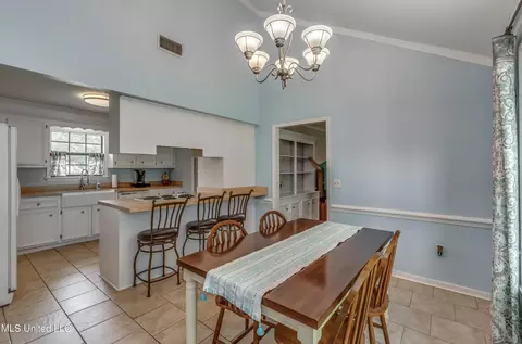 Dining - 127 Sumac Dr, Madison, MS 39110 photo 3 of 3