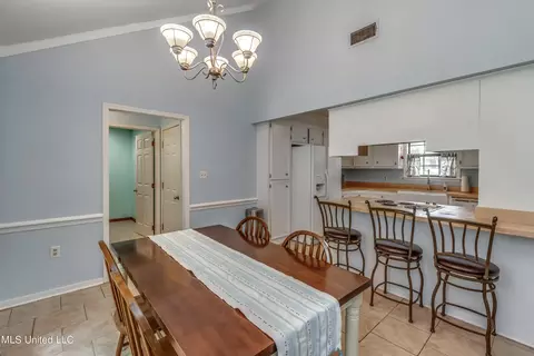 Dining - 127 Sumac Dr, Madison, MS 39110 photo 2 of 3