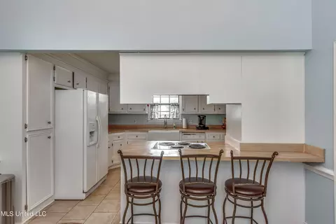 Kitchen - 127 Sumac Dr, Madison, MS 39110 photo 1 of 7