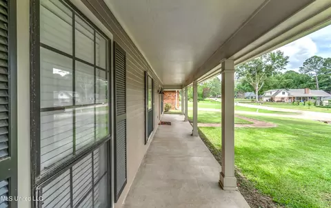 Exterior - 127 Sumac Dr, Madison, MS 39110 photo 2 of 8