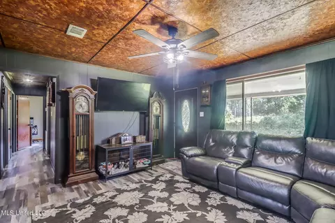 869 City Rd, Perkinston, MS 39573 photo 10