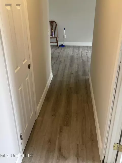Entry Way - 1108 NE Mclauren, Magee, MS 39111 photo 1 of 2