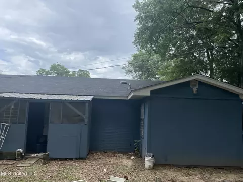 Exterior - 1108 NE Mclauren, Magee, MS 39111 photo 3 of 5