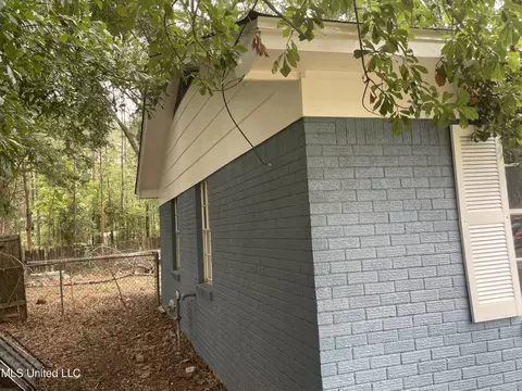 Exterior - 1108 NE Mclauren, Magee, MS 39111 photo 2 of 5