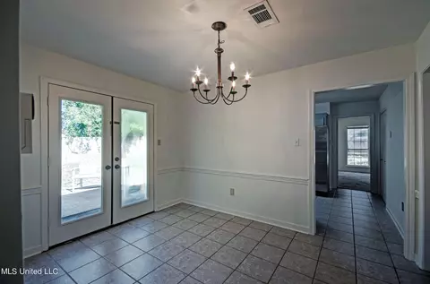 Dining - 861 Laurel Dr, Flowood, MS 39232 photo 1 of 1