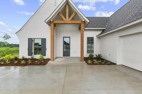 430 Baleigh Way, Canton, MS 39046 photo 2