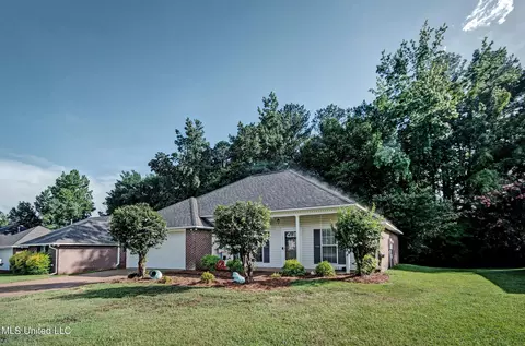 509 Eaglewood Dr, Florence, MS 39073