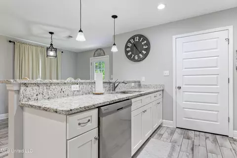 912 Central Ave, Picayune, MS 39466 photo 3
