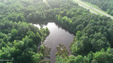 44 Mayse Rd, Byhalia, MS 38611