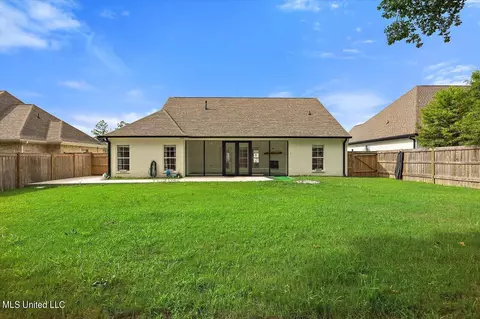 Exterior - 135 Herons Bay Cir, Madison, MS 39110 photo 6 of 9