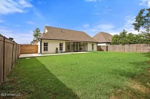 Exterior - 135 Herons Bay Cir, Madison, MS 39110 photo 8 of 9