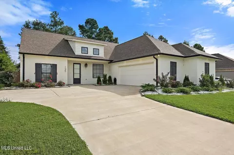 135 Herons Bay Cir, Madison, MS 39110