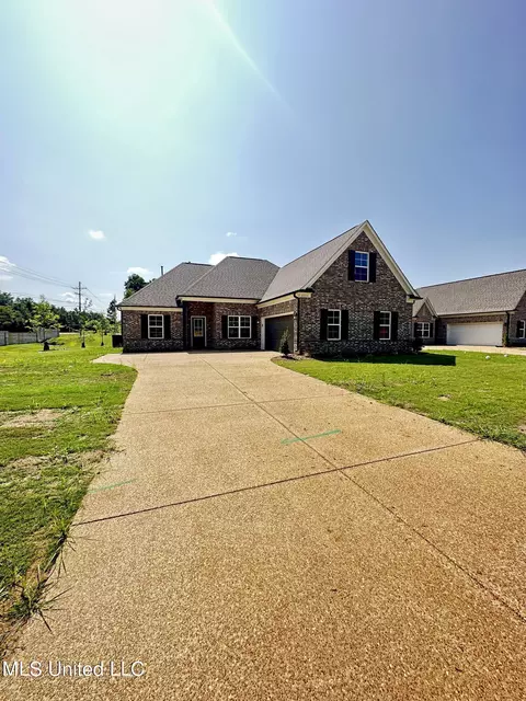6025 Daffodil Ln, Walls, MS 38680