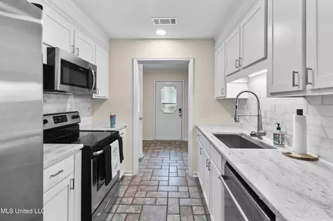 305 Camelia Trl, Brandon, MS 39047 photo 18