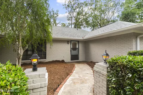 305 Camelia Trl, Brandon, MS 39047 photo 5