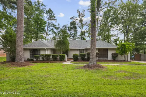 305 Camelia Trl, Brandon, MS 39047