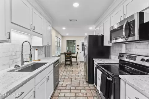 305 Camelia Trl, Brandon, MS 39047 photo 19