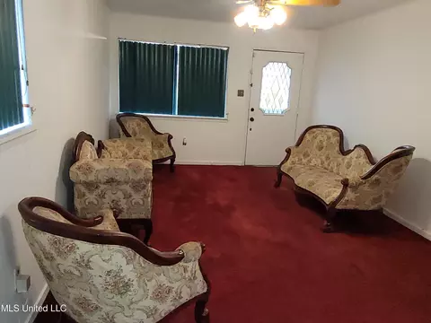 Living - 3822 N Wabash St, Jackson, MS 39213 photo 1 of 1