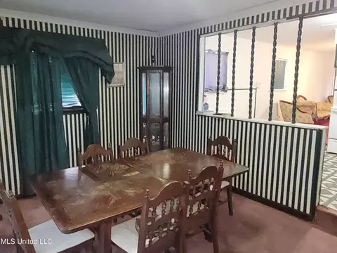 Dining - 3822 N Wabash St, Jackson, MS 39213 photo 3 of 3