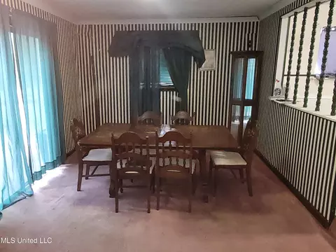 Dining - 3822 N Wabash St, Jackson, MS 39213 photo 2 of 3