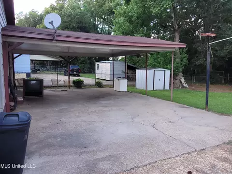 Exterior - 3822 N Wabash St, Jackson, MS 39213 photo 3 of 4
