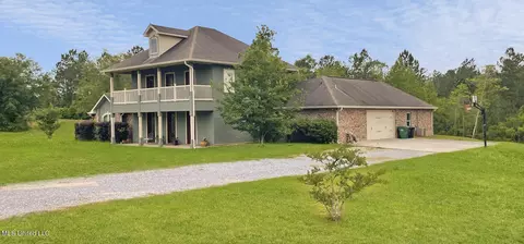 8355 Ridgewood Dr, Kiln, MS 39556