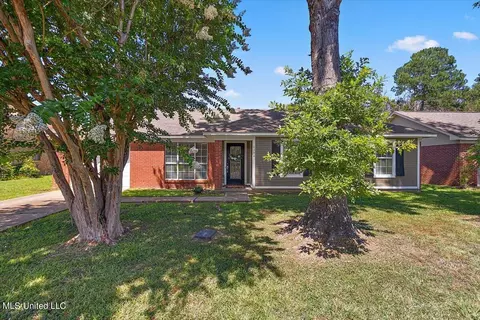 6394 Quail Lake Dr, Jackson, MS 39206