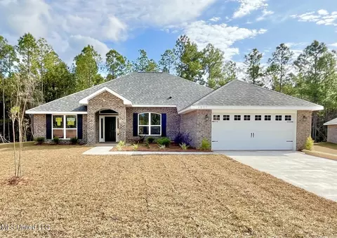 6277 Emerald Lake Dr, Biloxi, MS 39532