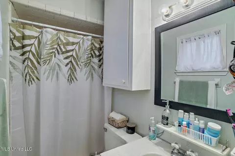Bath - 2813 Pine Circle Dr, Pearl, MS 39208 photo 1 of 2